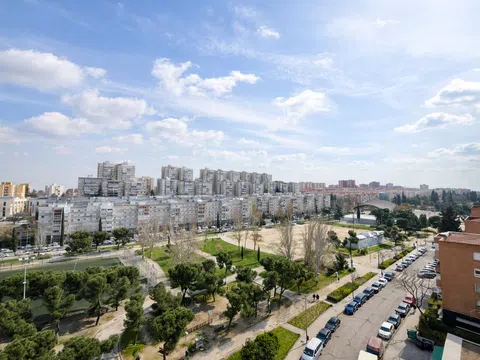 Flat in calle de Tembleque - Photo 18