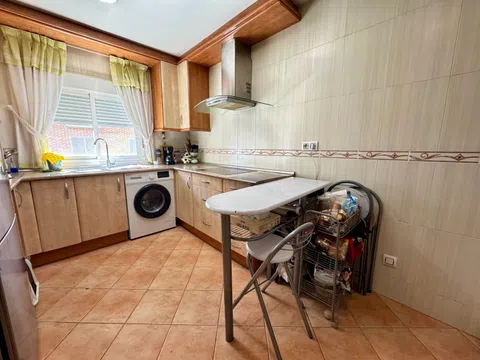 Flat in calle Isidra Jiménez - Photo 3
