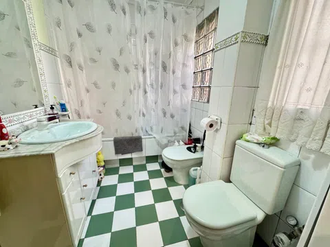 Flat in calle Isidra Jiménez - Photo 8