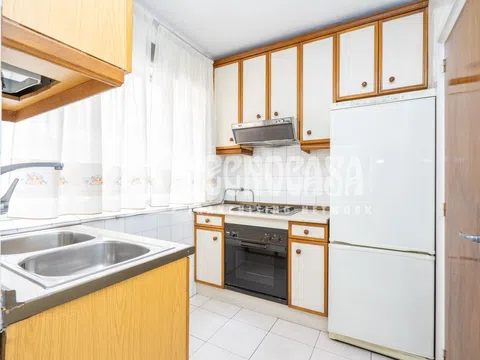 Flat in calle Lucano - Photo 11