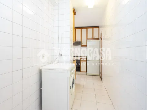 Flat in calle Lucano - Photo 13