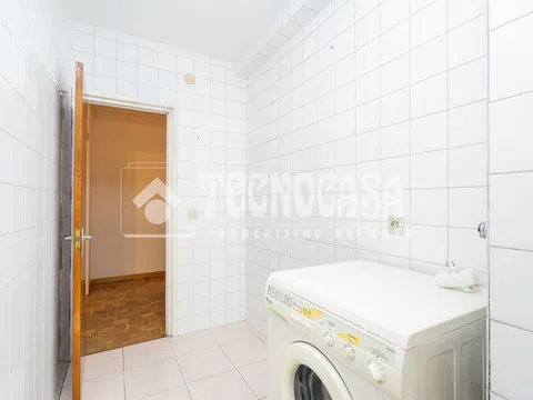 Flat in calle Lucano - Photo 14