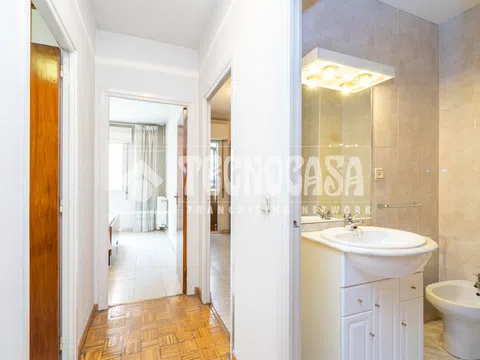 Flat in calle Lucano - Photo 15