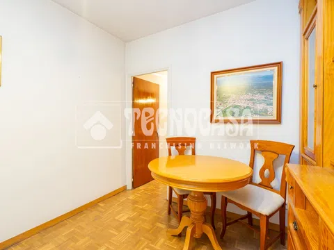 Flat in calle Lucano - Photo 4