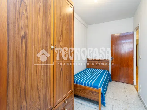 Flat in calle Lucano - Photo 9