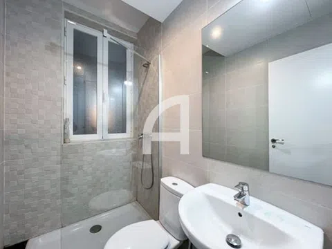 Flat in calle de Granada - Photo 17