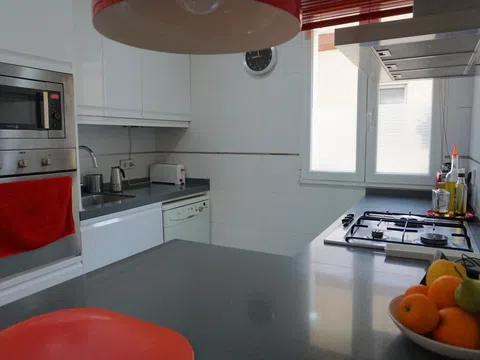 Flat in calle de Julián Besteiro - Photo 19