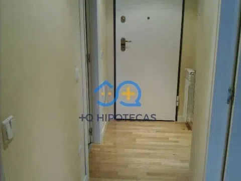 Flat - Photo 2