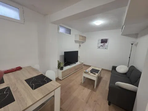 Flat - Photo 3