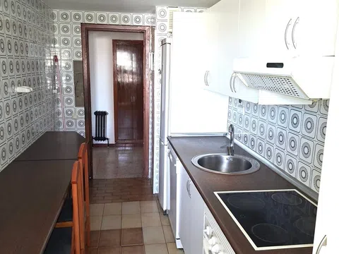 Flat in calle Pradolonguillo - Photo 4
