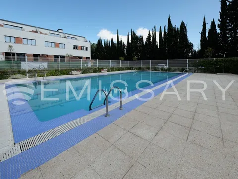 Terraced house in avenida de Logroño - Photo 4