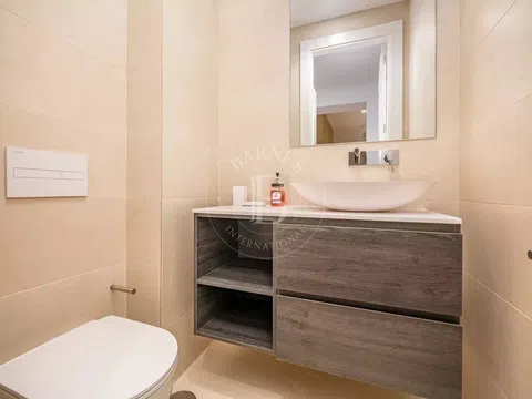 Flat in calle de Valverde - Photo 11