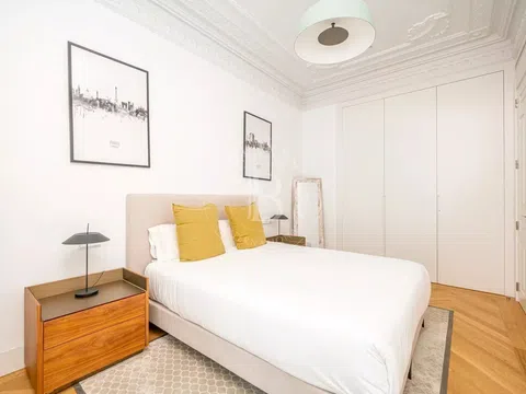 Flat in calle de Valverde - Photo 16