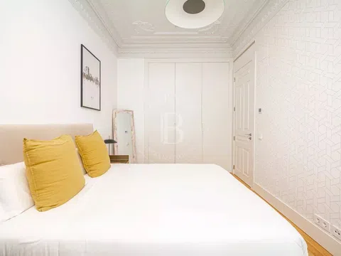 Flat in calle de Valverde - Photo 17