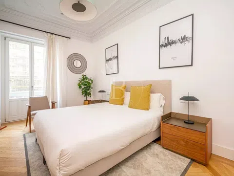 Flat in calle de Valverde - Photo 19