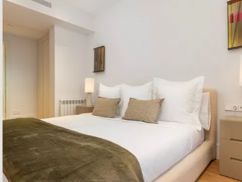 Flat in calle de Castelló - Photo 14
