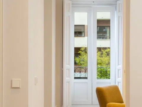 Flat in calle de Castelló - Photo 9