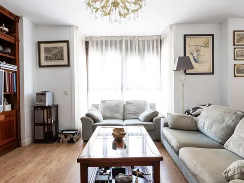 Flat in calle de Ana de Austria - Photo 2