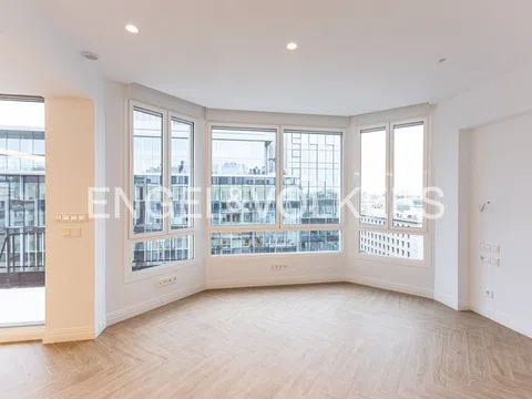 Flat in calle de Raimundo Fernández Villaverde - Photo 15