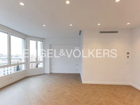 Flat in calle de Raimundo Fernández Villaverde - Photo 16