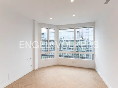 Flat in calle de Raimundo Fernández Villaverde - Photo 20