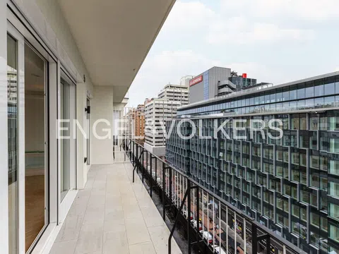 Flat in calle de Raimundo Fernández Villaverde - Photo 4