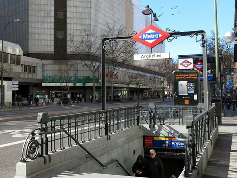 Flat - Photo 1