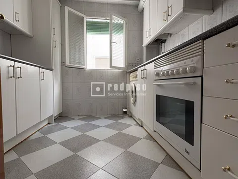 Flat in calle de Gutierre de Cetina - Photo 19