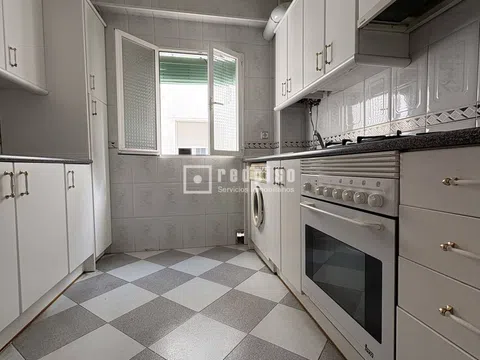 Flat in calle de Gutierre de Cetina - Photo 20