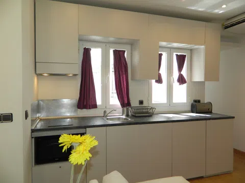 Studio in calle de Santa Isabel, 25 - Photo 8