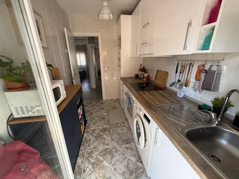 Flat in calle Villastar - Photo 13