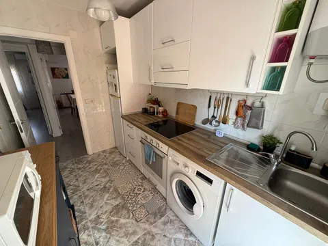 Flat in calle Villastar - Photo 14