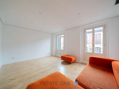 Flat in calle de Carranza - Photo 3
