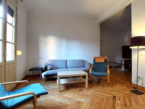 Flat - Photo 2
