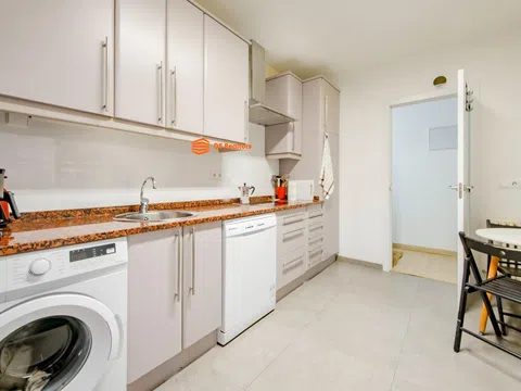 Flat in calle del Pez - Photo 15