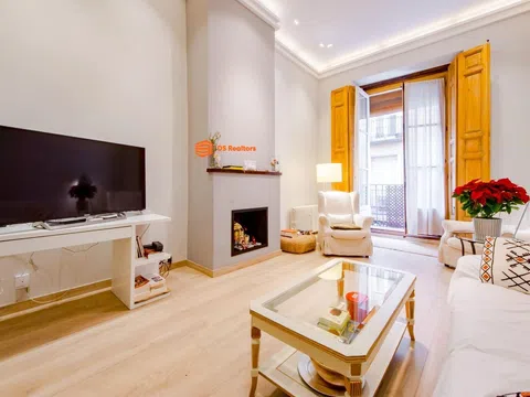 Flat in calle del Pez - Photo 7