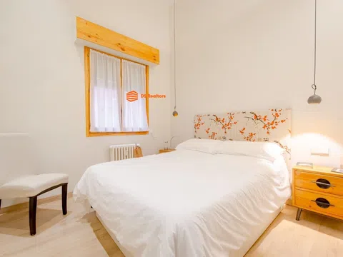 Flat in calle del Pez - Photo 10