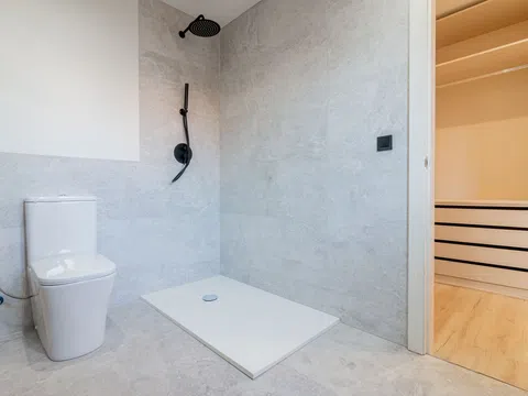 Flat in avenida del General Perón - Photo 2
