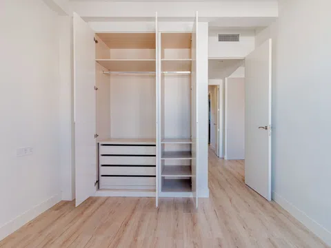 Flat in avenida del General Perón - Photo 3