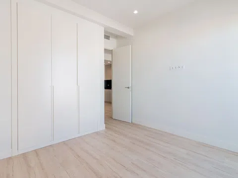 Flat in avenida del General Perón - Photo 4
