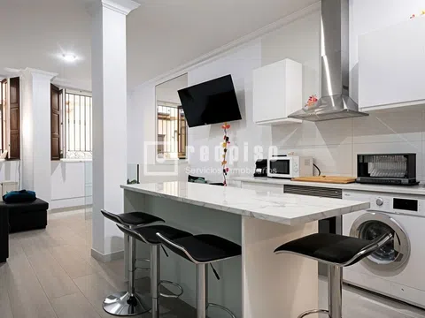 Flat in calle de San Hermenegildo - Photo 1