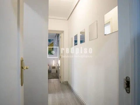 Flat in calle de San Hermenegildo - Photo 5