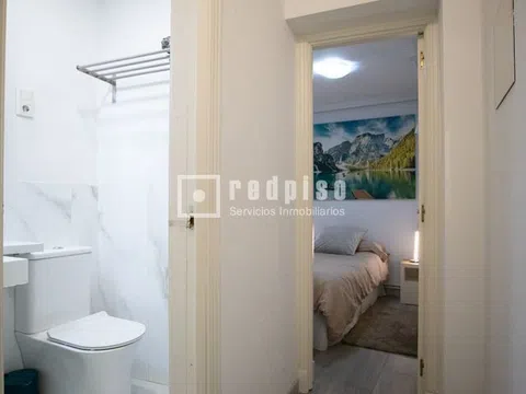 Flat in calle de San Hermenegildo - Photo 6