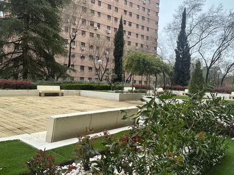 Flat in CL Juan Esplandiu - Photo 2