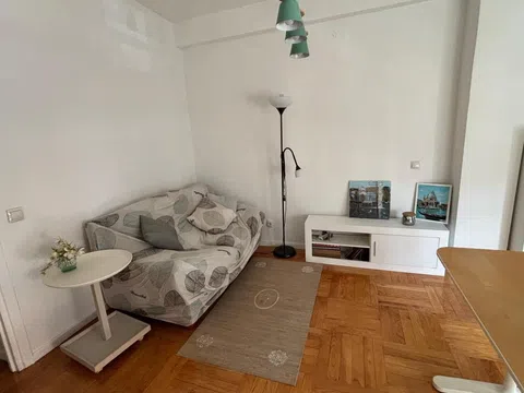 Flat in calle de Guzmán el Bueno - Photo 18