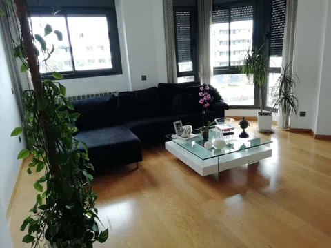 Flat - Photo 2