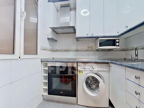 Flat in calle de Castelló - Photo 11