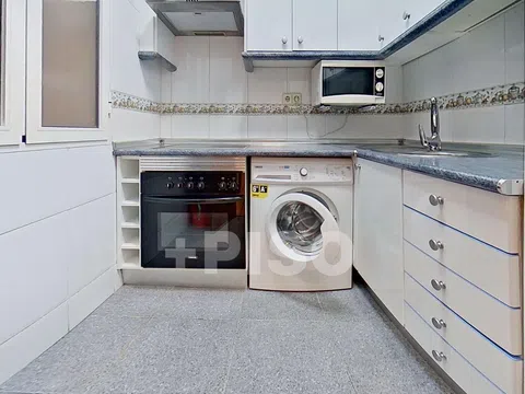 Flat in calle de Castelló - Photo 12