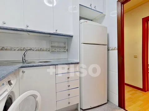 Flat in calle de Castelló - Photo 13