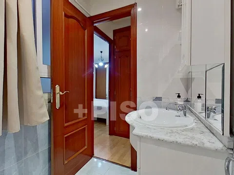 Flat in calle de Castelló - Photo 15